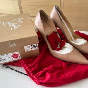 Christian Louboutin - Apostrophy Pump 100 Nappa - Nude
